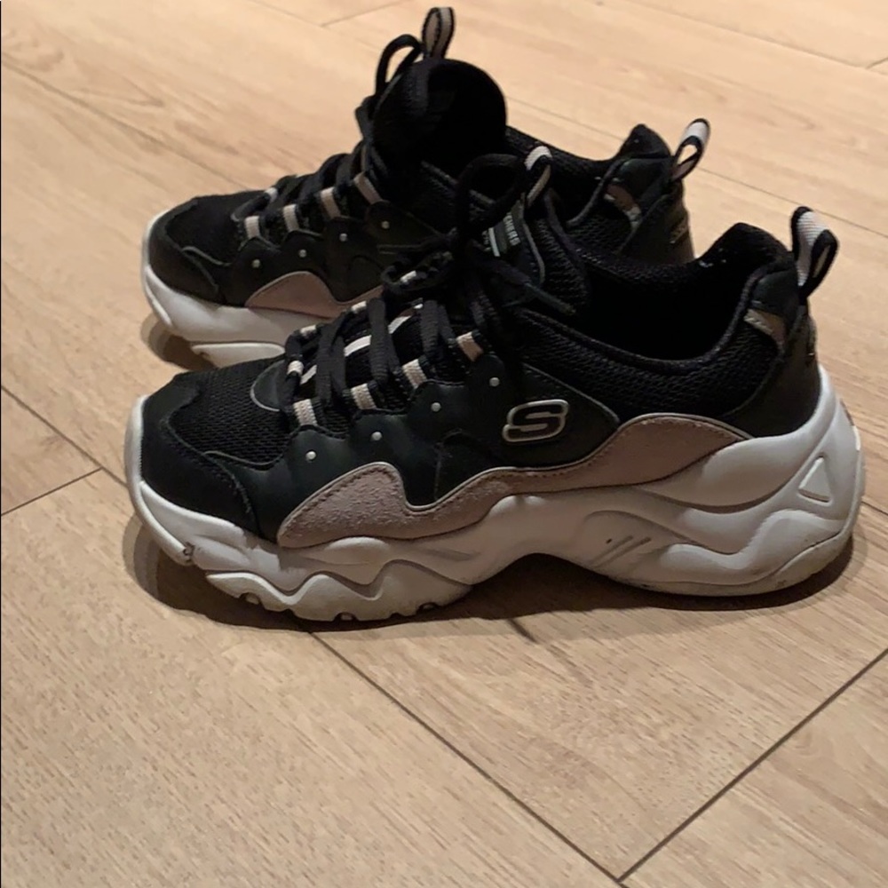 Sold-Skechers D’lites shoes